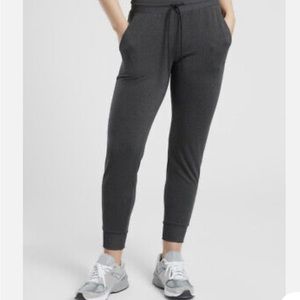 👖Athleta uptempo joggers